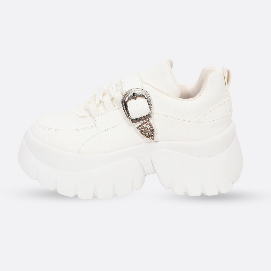 Zapatillas Chunky Blancas con Hebilla